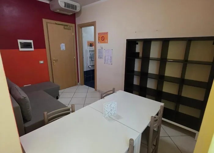 Vmhostel بيت شباب مونتيكاتيني تيرمي